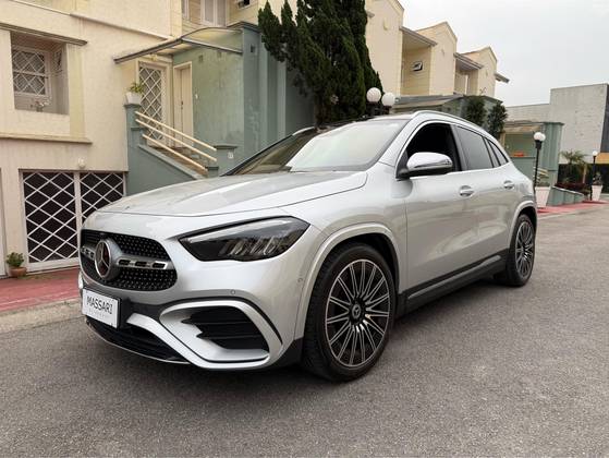 MERCEDES-BENZ GLA 200 1.3 MHEV AMG LINE 7G-DCT MERCEDES-BENZ GLA 200 1.3 MHEV AMG LINE 7G-DCT